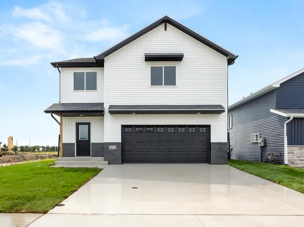 2629 38th Ave S, Moorhead, MN 56560