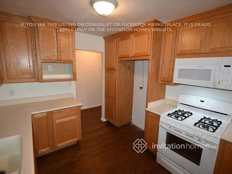 4551 Penwith Way — Photo 9