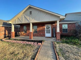 636 W Marshall Dr, Van Alstyne, TX 75495