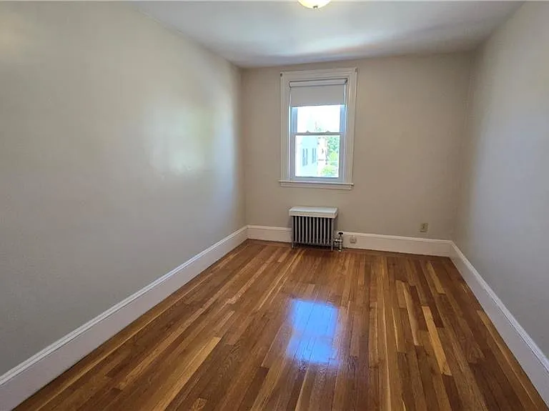 63 La Salle Dr — Photo 13