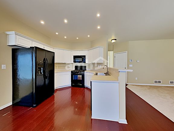 4th image of 2828 Belfaire Lake Dr