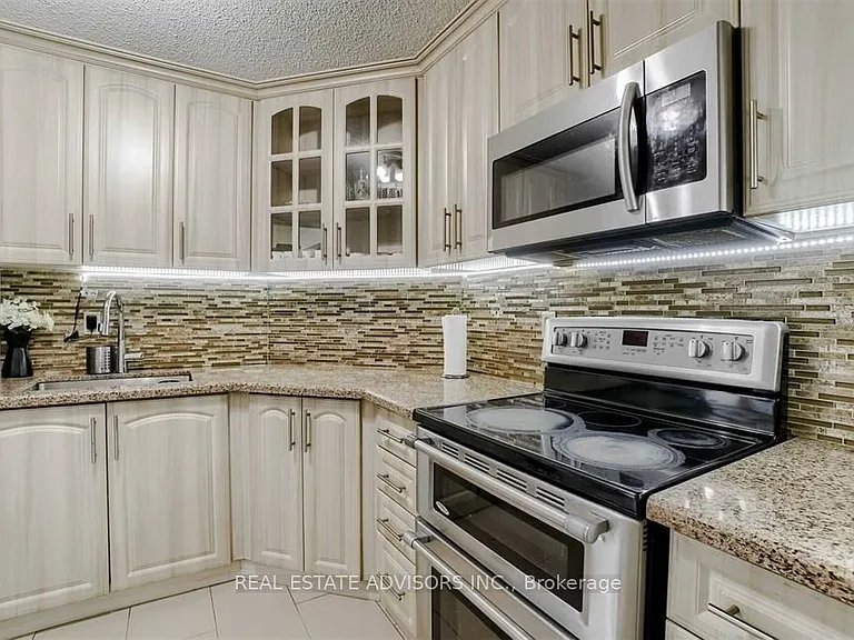41 Markbrook Ln #1203 — Photo 1
