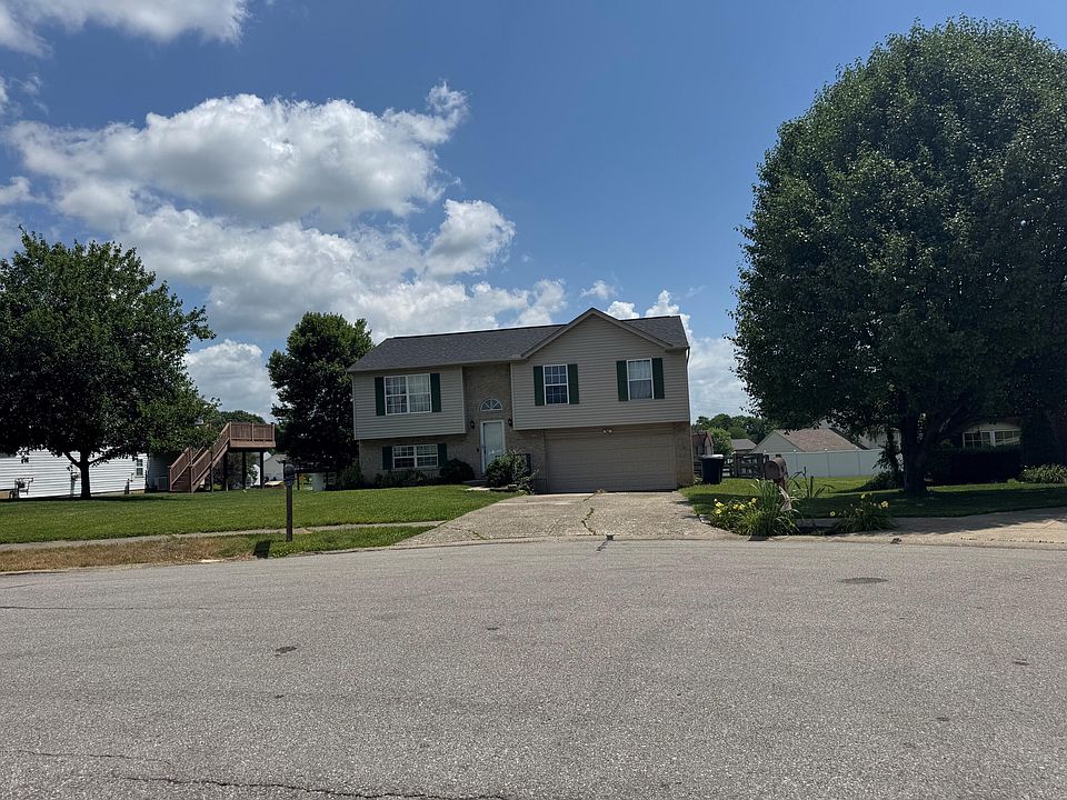 2nd image of 3 S Longwood Ct