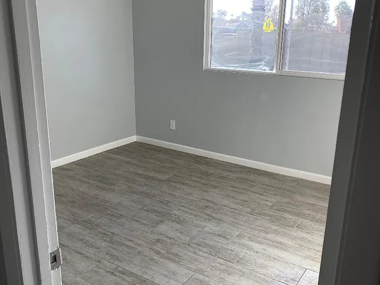 4503 W Onyx Ave — Photo 8