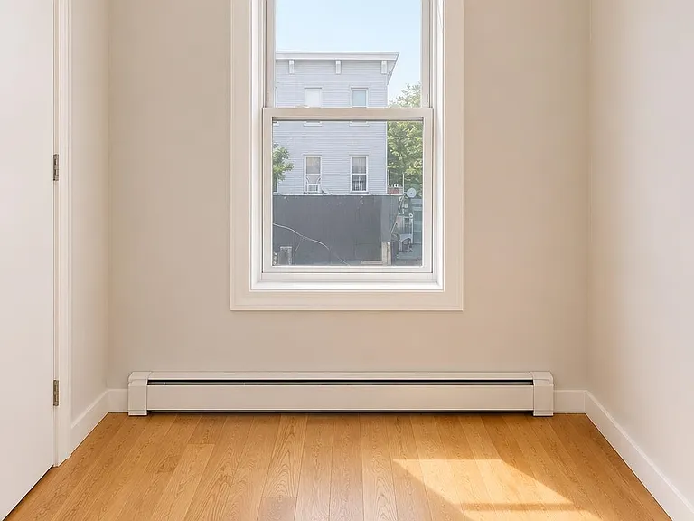 130 Monticello Ave #2 — Photo 7
