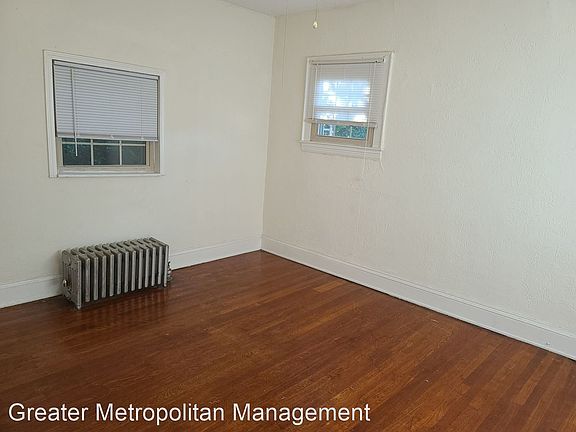 3rd image of 1412 W 107th St #6