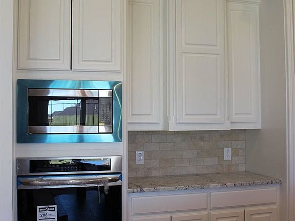 5th image of 6150 Carrie Ln