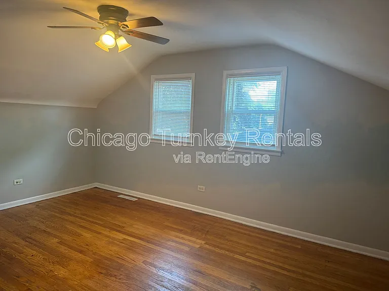 17729 Community St — Photo 11