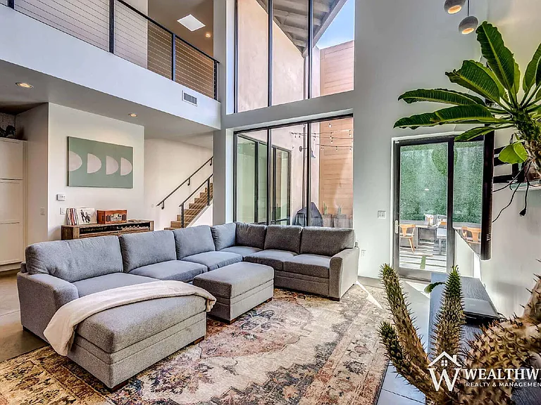 879 W Paseo De Los Zanjeros — Photo 9