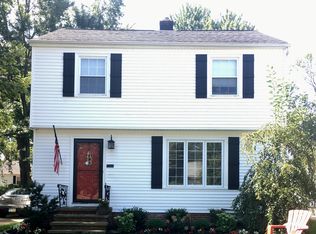 23719 Russell Rd, Bay Village, OH 44140