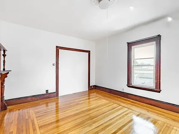 (undisclosed Address), Somerville, MA 02145