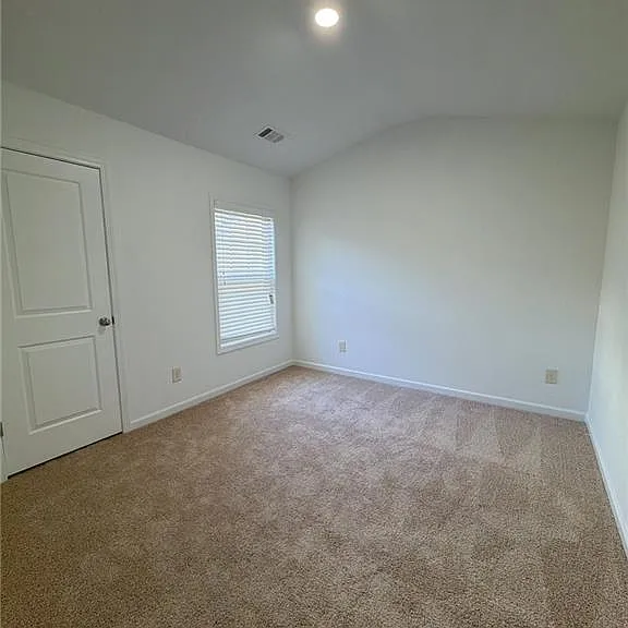 1000 Parkside Wood Ct — Photo 12