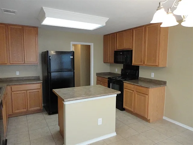 5337 Mathra Dr — Photo 2