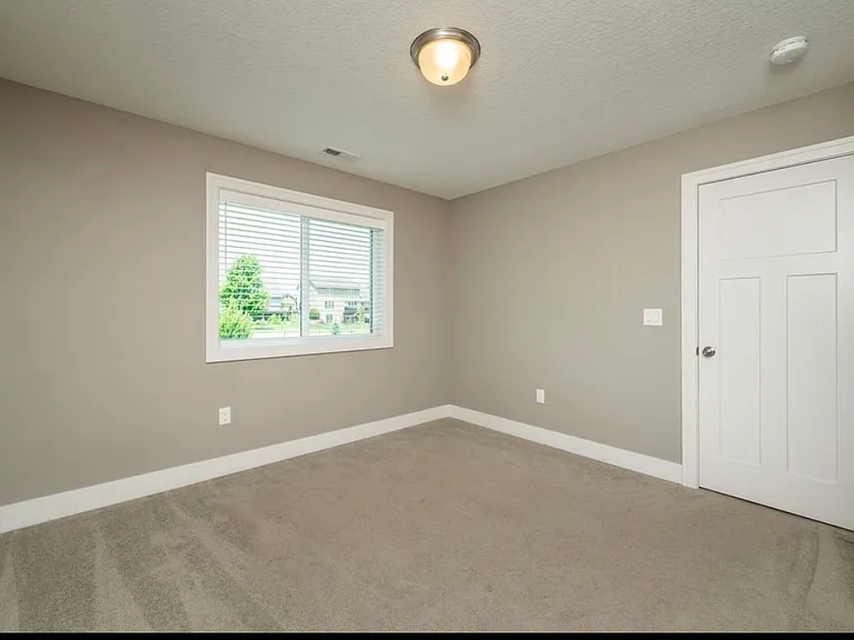 506 NW Ridgeline Dr — Photo 12