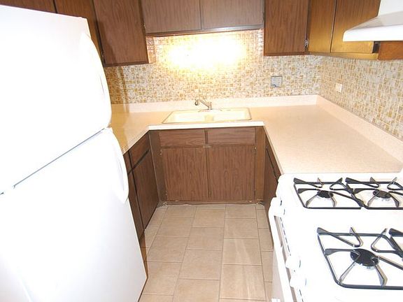 4th image of 11001 S Keating Ave APT 3NW