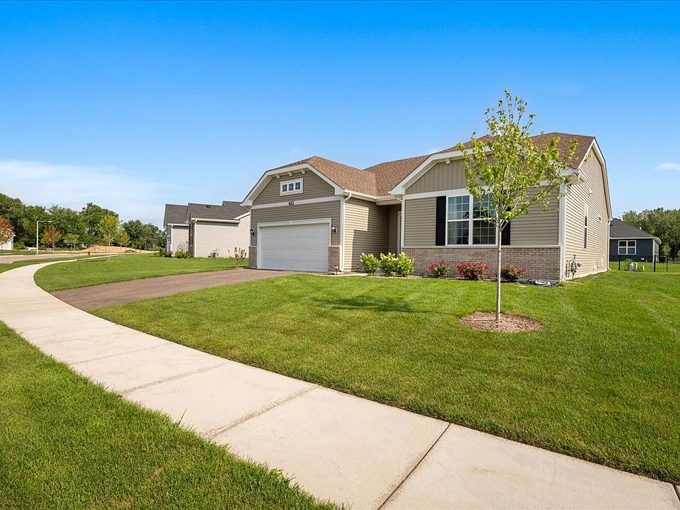 1st image of 422 Cottrell Ln