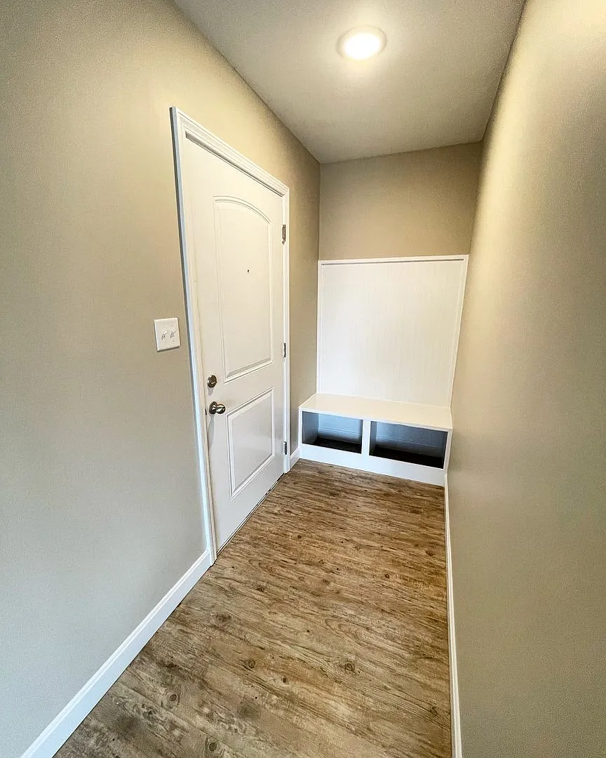 Silver Creek Apartments — Photo 2