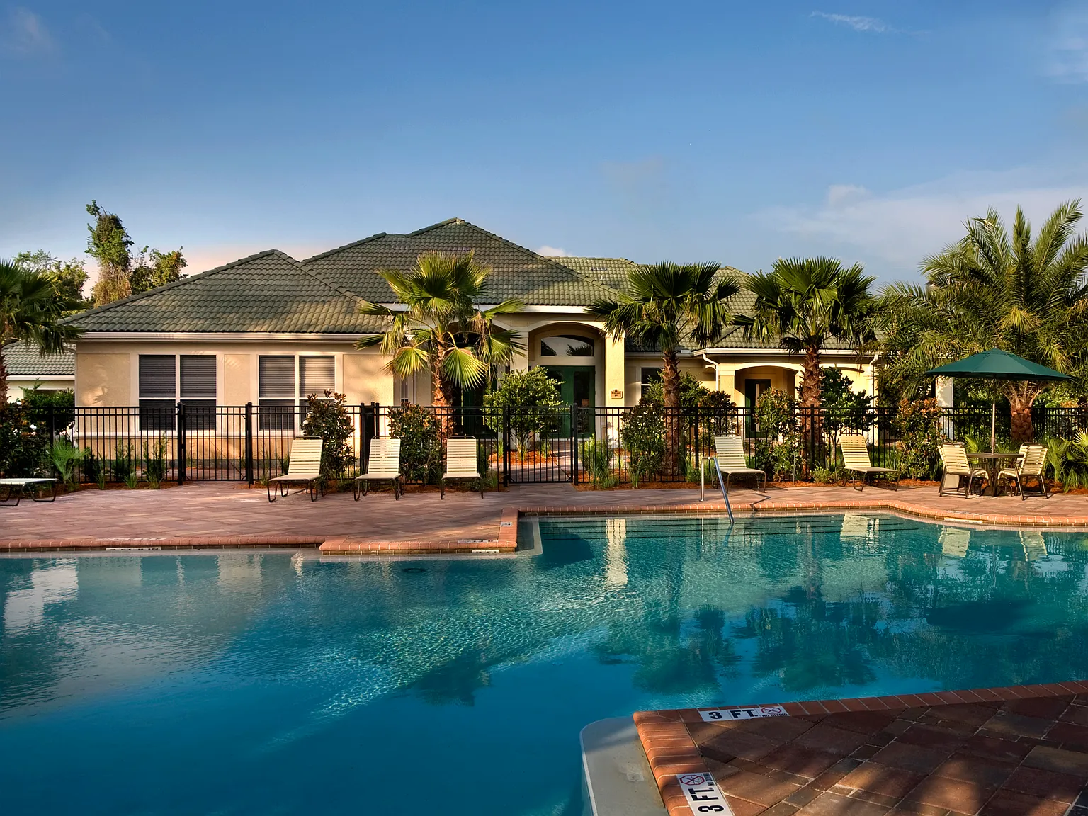 Savannah Springs Apartments — Photo 1
