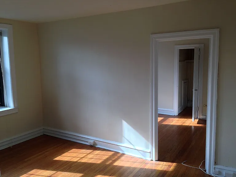 1333 Darby Rd — Photo 4