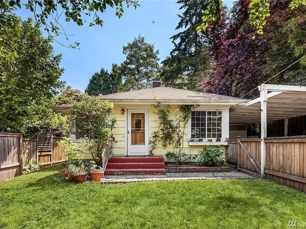 1047 NE 104th St, Seattle, WA 98125