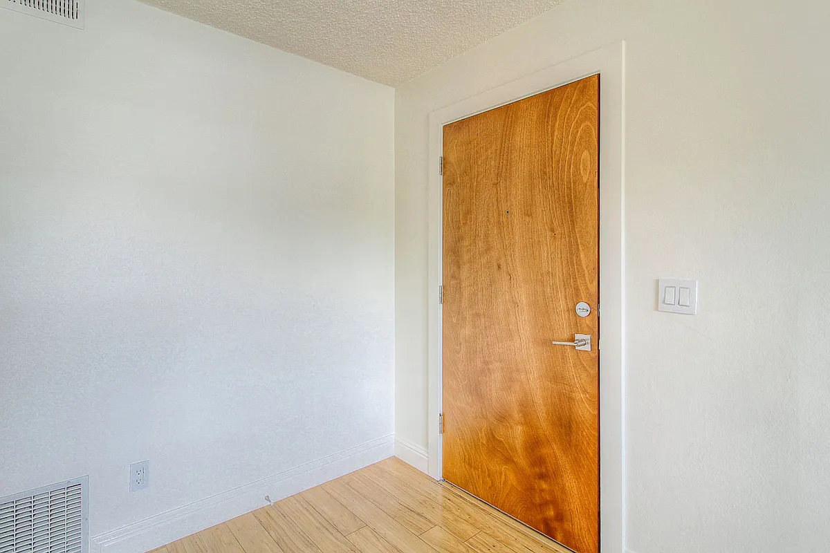 Building Photo - 1530 & 1532 Atlanta Ct