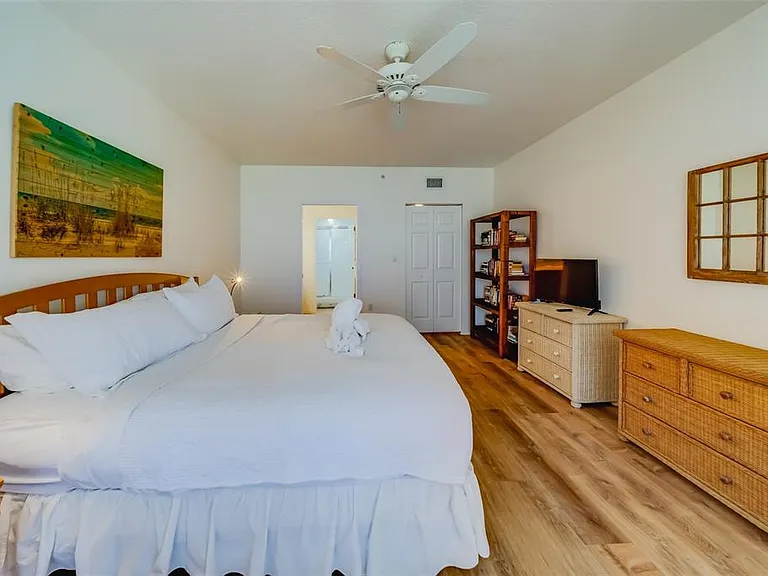 16550 Gulf Blvd #643 — Photo 22