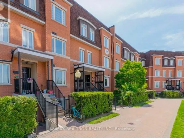 306 John St #1, Markham, ON L3T 0A7