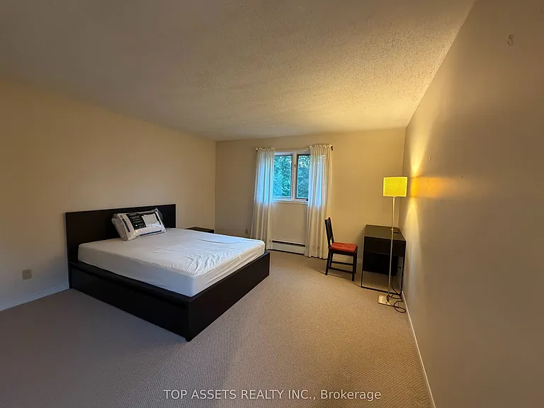 448 Cummer Ave #A — Photo 10