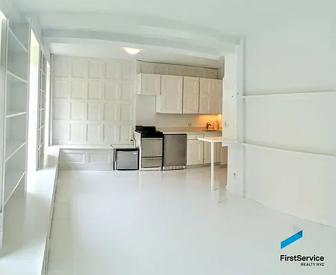 Rented by FirstService Realty (legacy) | media 33