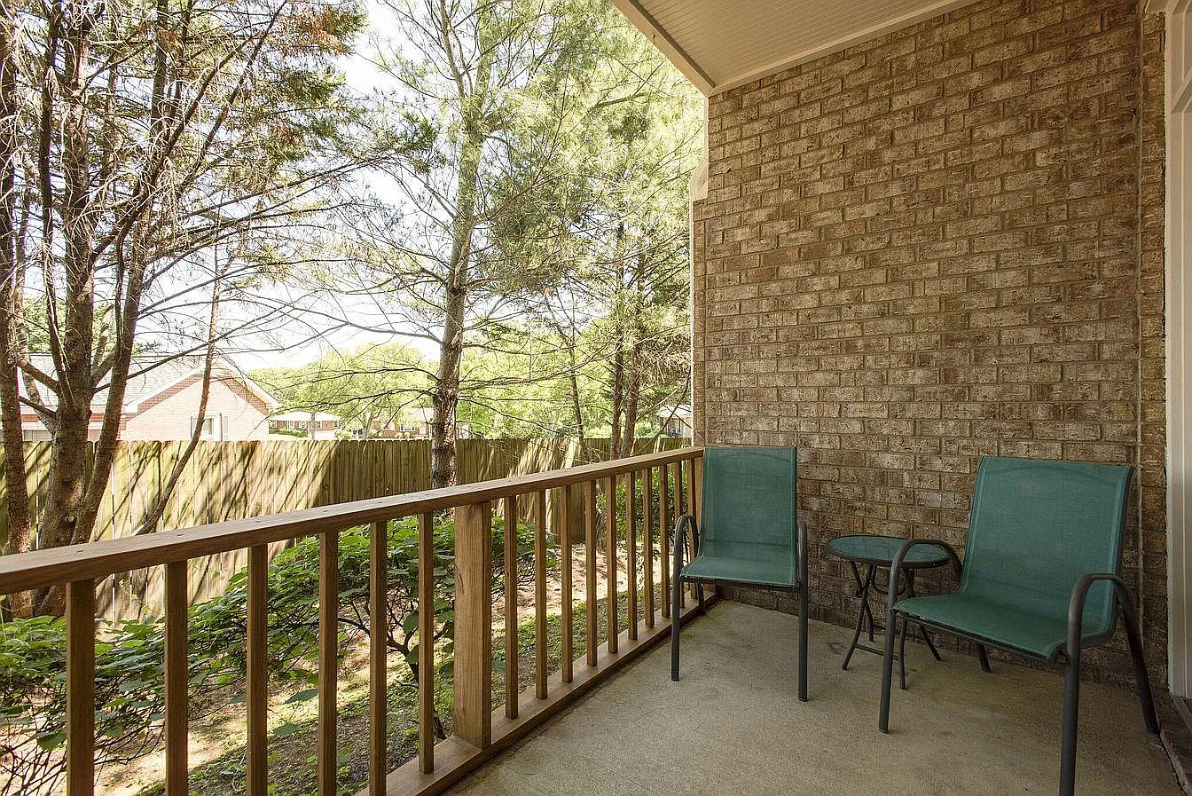 2 bed, 1332 sqft, $2,295 — Photo 3
