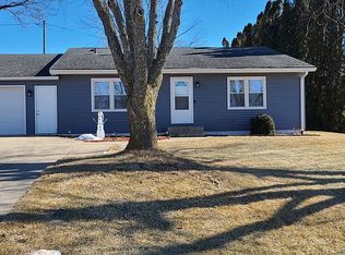 101 Patricia Ct NE, Shellsburg, IA 52332