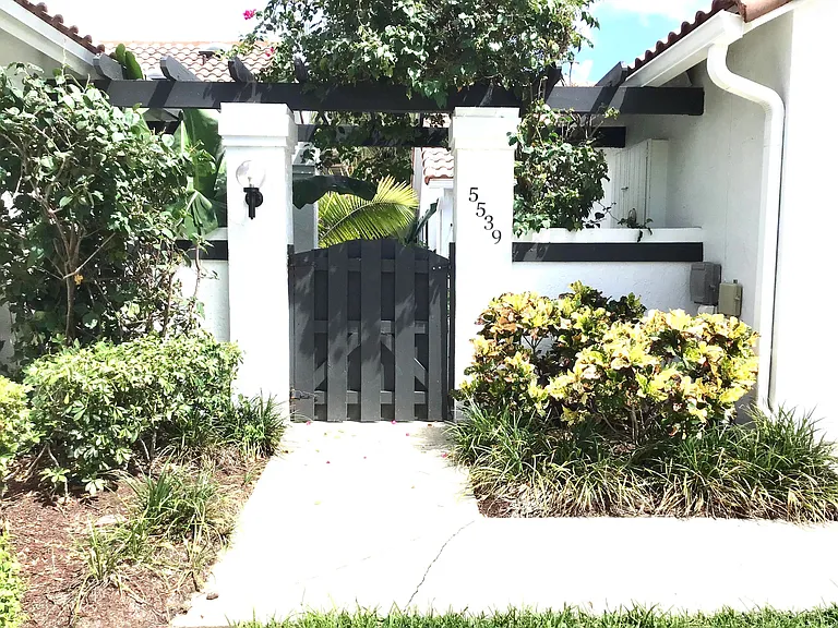 5539 Eton Ct — Photo 2