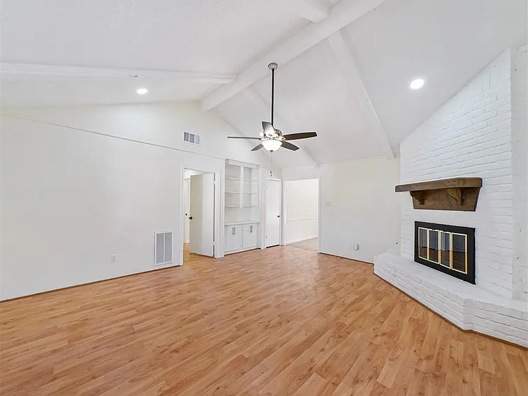 14006 Briarworth Dr — Photo 4