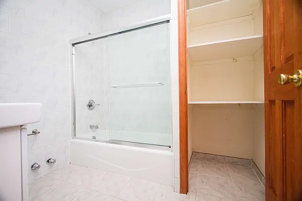 Rented by Nooklyn NYC LLC | media 5