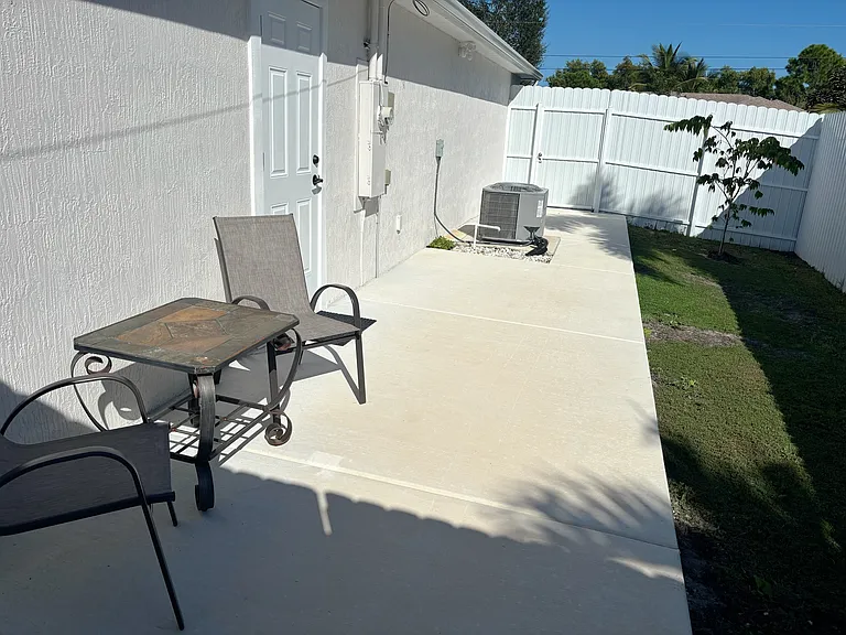 3051 SE East Blackwell Dr — Photo 5