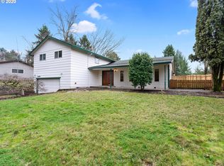 14800 S Fern Bluff Dr, Oregon City, OR 97045