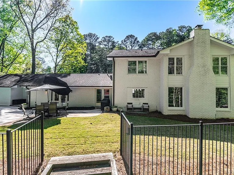 4115 Glen Devon Dr NW — Photo 49