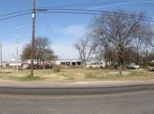 1012 S Kaufman St, Ennis, TX 75119