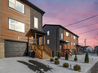 15 Gala Ct, Halifax, NS B3R 0G5