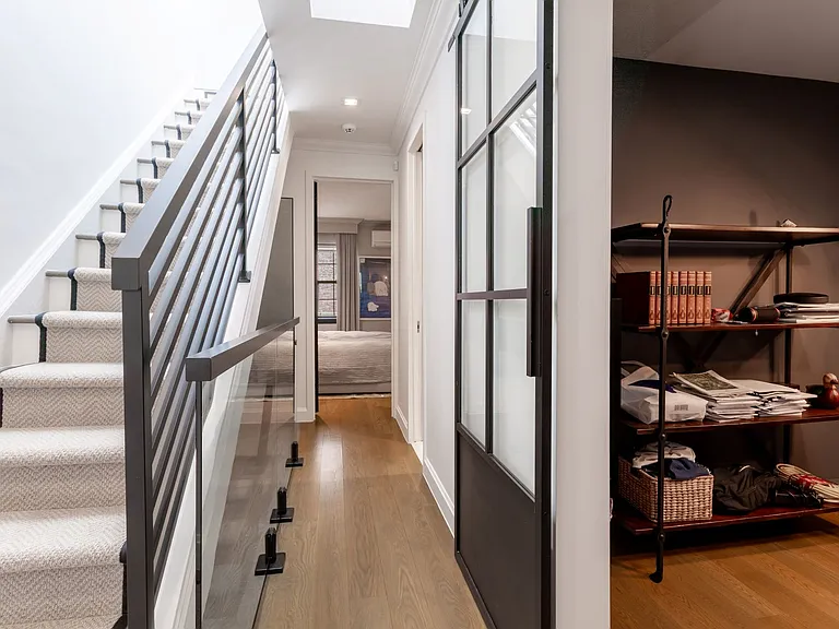 213 W 22nd St #UL — Photo 14