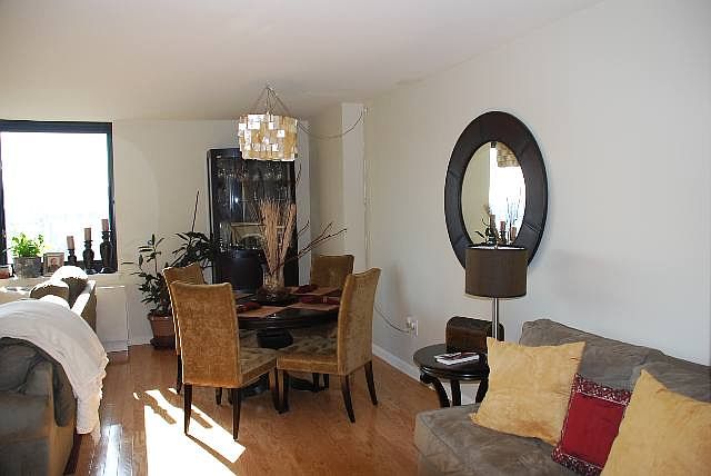 2nd image of 700 Grove St #6E