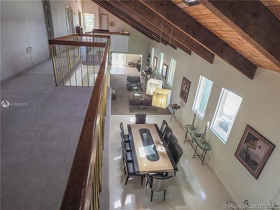 3rd image of 3460 Royal Palm Ave