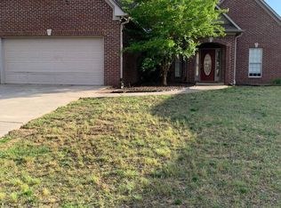 3033 Highview Ln, Calera, AL 35040