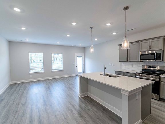 3rd image of 5729 Cloverwood Dr