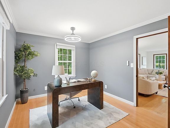 5th image of 19 Beechtree Ln
