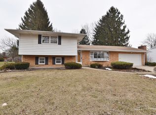 320 Sans Souci Dr, Aurora, IL