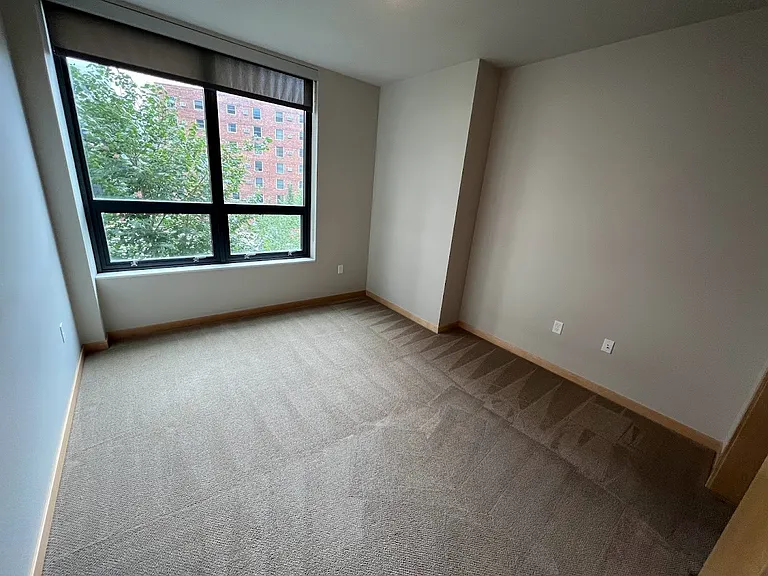 Venture Luxury High Rise — Photo 91