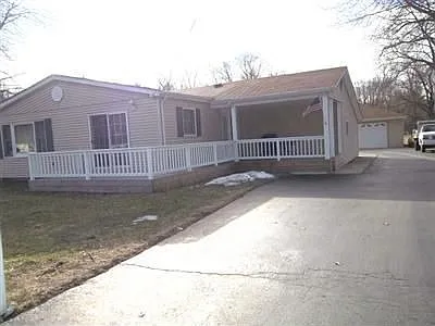 2464 Hancock St photo 1