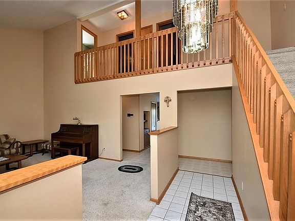 4th image of 5170 White Pine Dr
