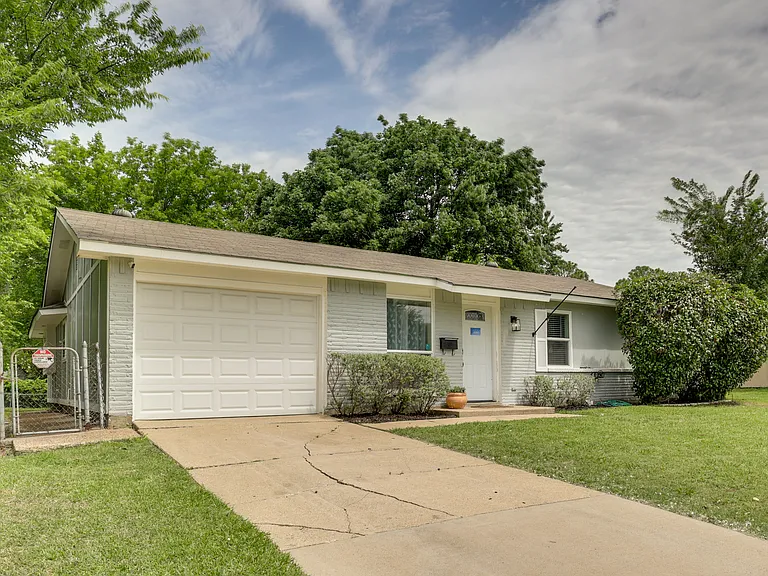 4002 Commonwealth Dr — Photo 29